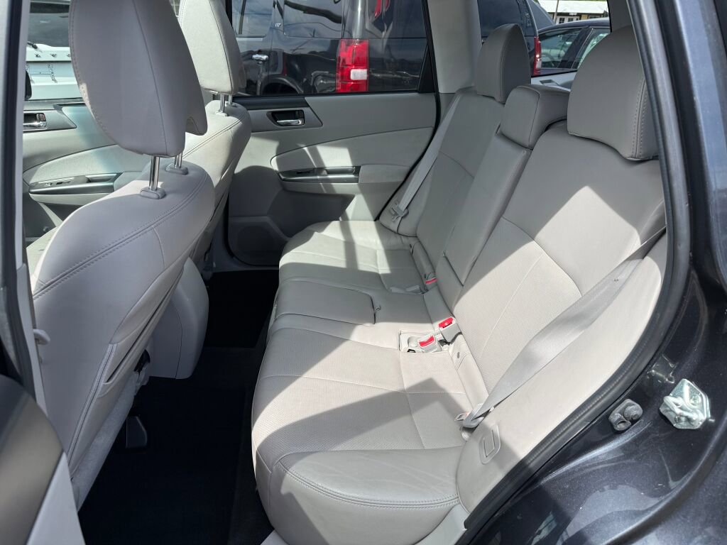 Used 2012 Subaru Forester 2.5X Limited AWD/4WD image 10