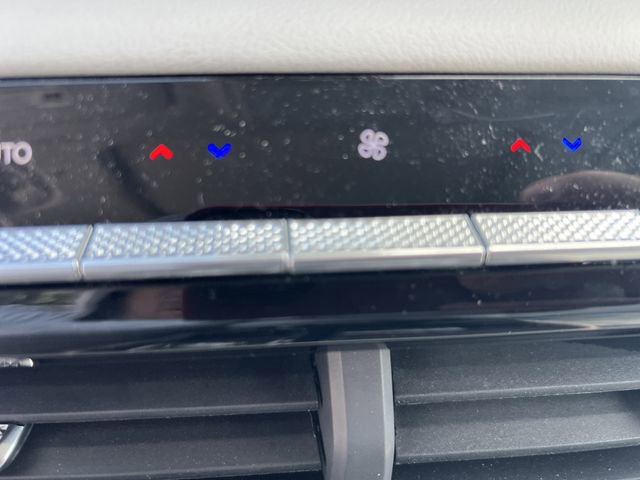 Used 2025 Buick Enclave Avenir image 33