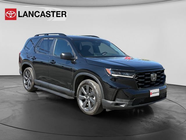 Used 2025 Honda Pilot Sport image 1