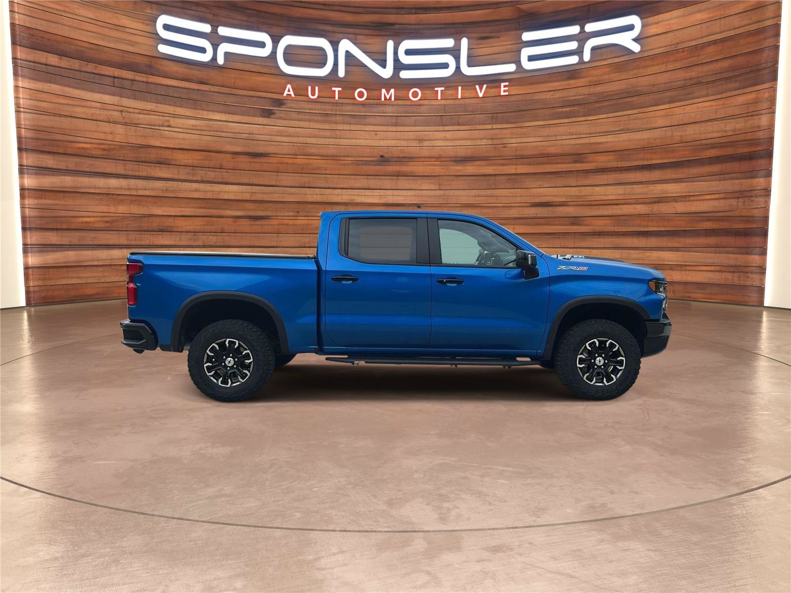 Used 2022 Chevrolet Silverado 1500 ZR2 w/ Technology Package AWD/4WD image 8