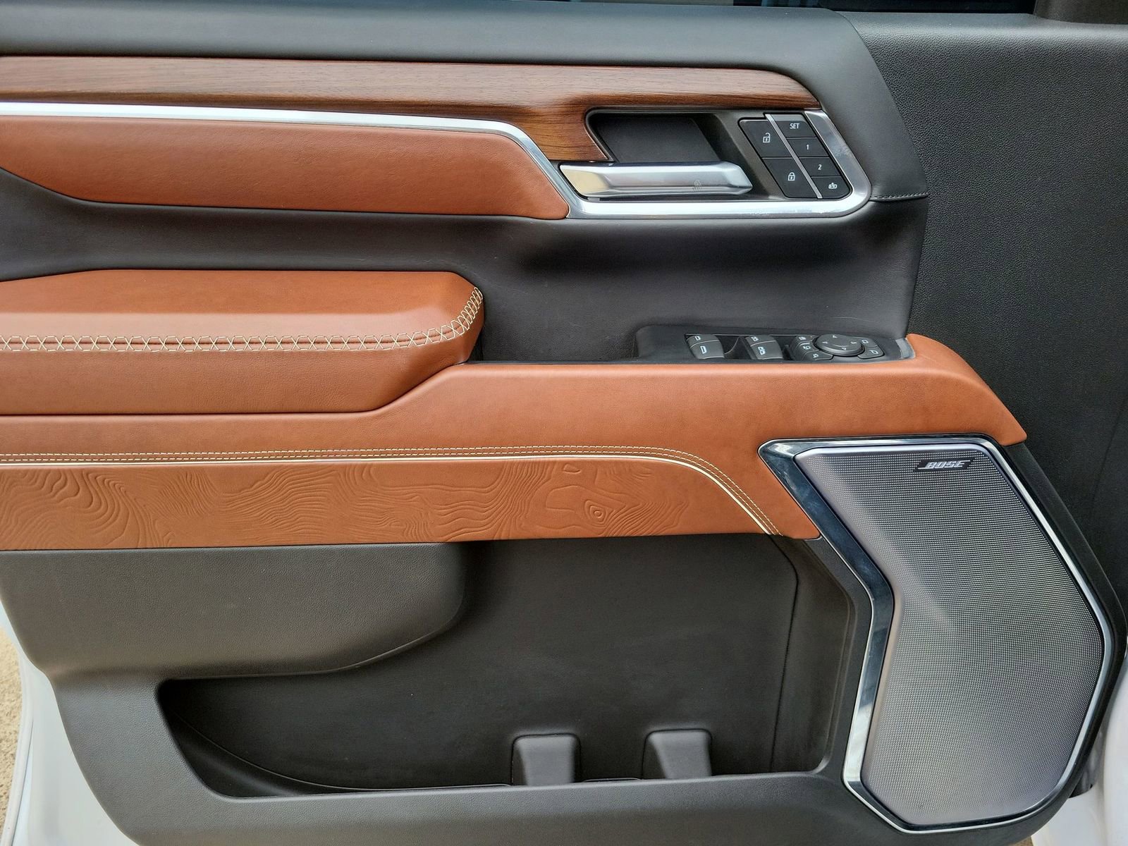 Certified 2024 GMC Sierra 3500 Denali Ultimate image 23