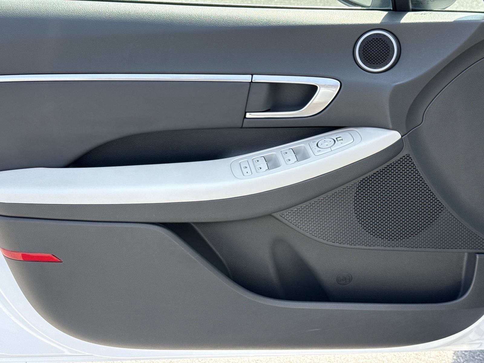 Used 2023 Hyundai Sonata SEL image 17