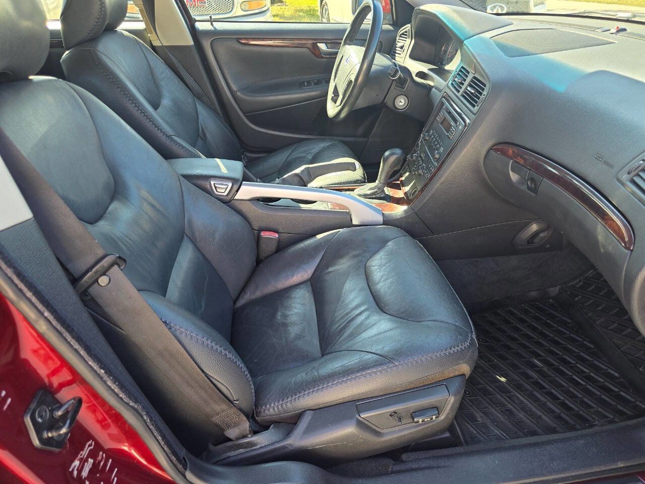Used 2007 Volvo XC70 image 2