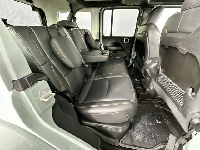 Used 2024 Jeep Wrangler Unlimited Sahara AWD/4WD image 27