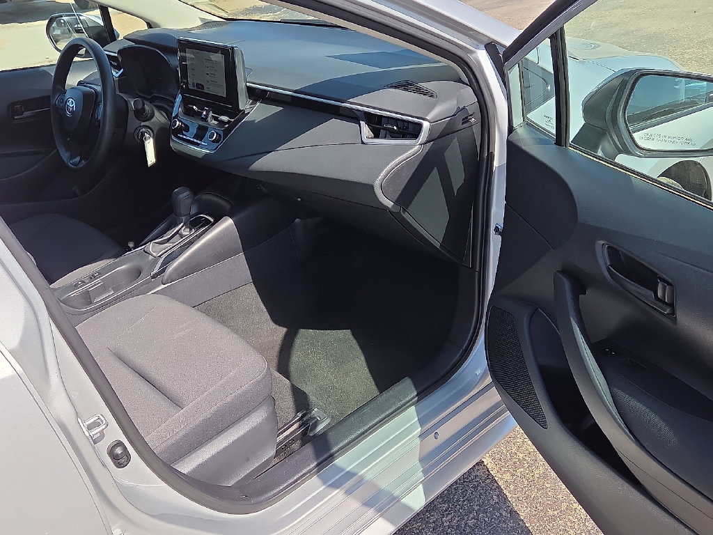 Used 2024 Toyota Corolla LE FWD image 13