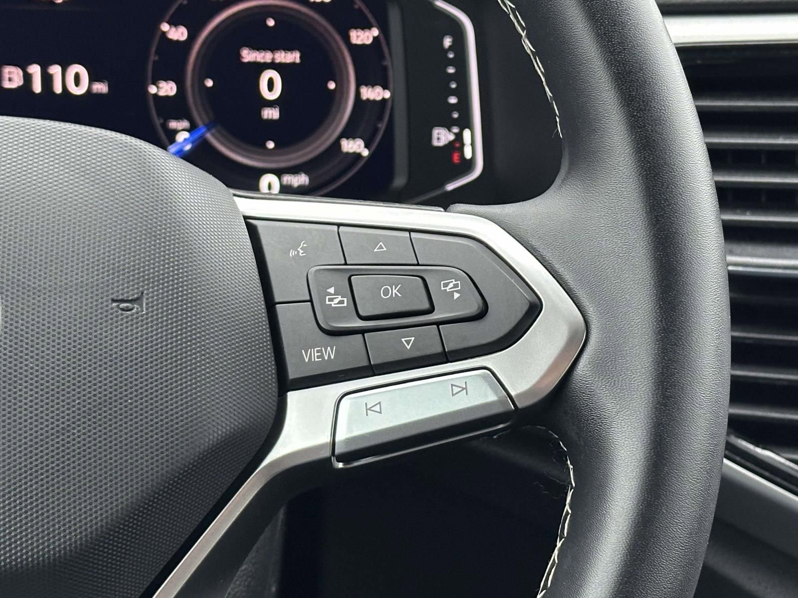 Used 2023 Volkswagen Atlas Cross Sport SE w/ Panoramic Sunroof Package image 22