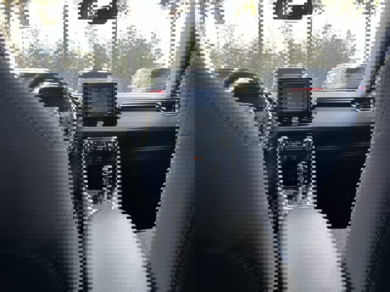 Used 2021 Toyota RAV4 XLE image 31