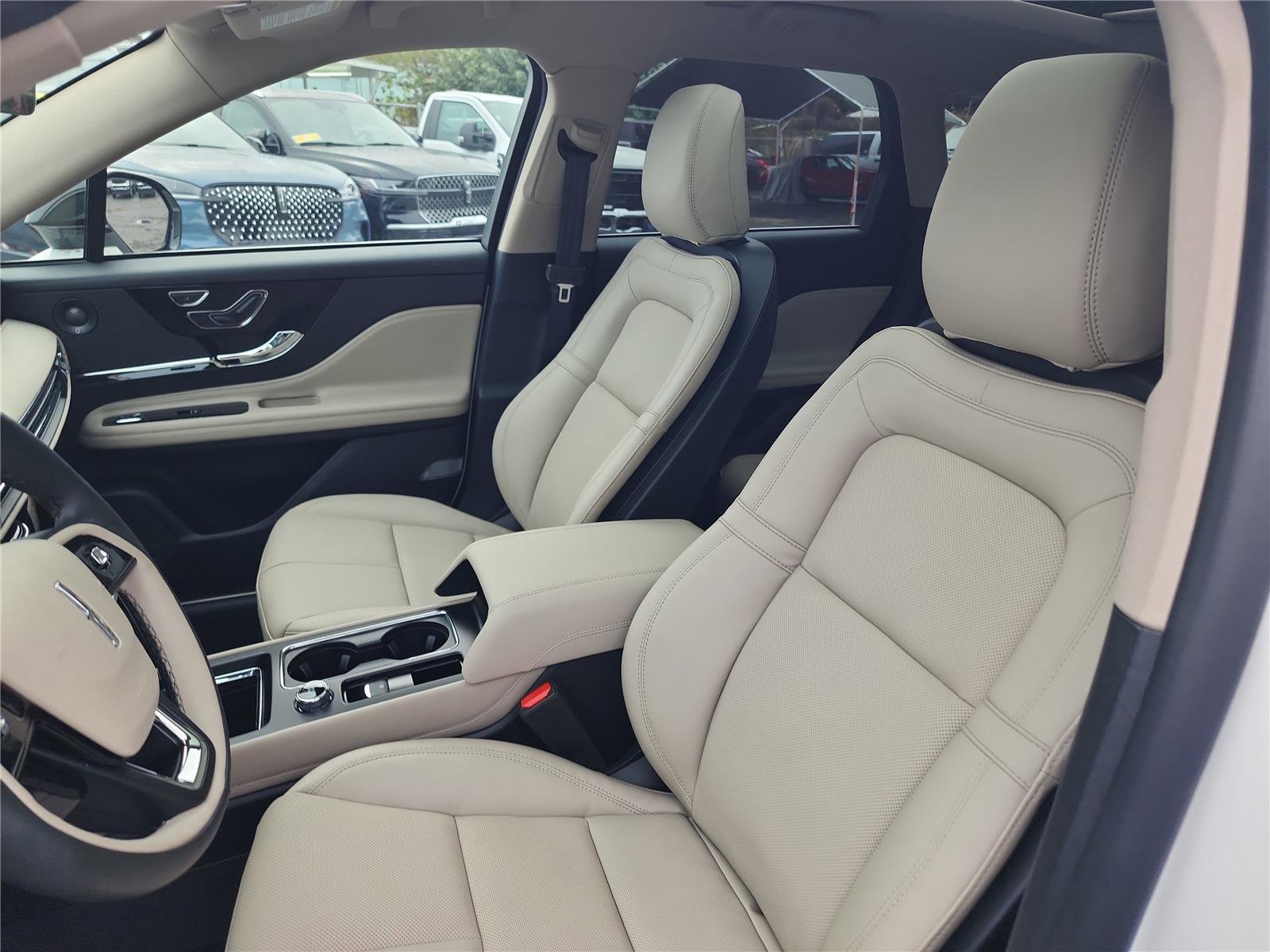 New 2026 Lincoln Corsair Reserve image 14