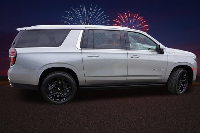 Used 2023 Chevrolet Suburban High Country AWD/4WD image 4