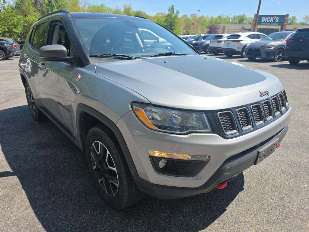 Used 2020 Jeep Compass Trailhawk w/ Leather Interior Group AWD/4WD image 2