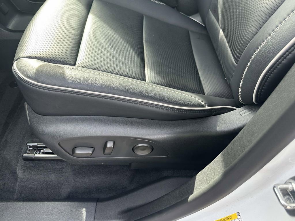 Certified 2024 GMC Acadia Denali image 23