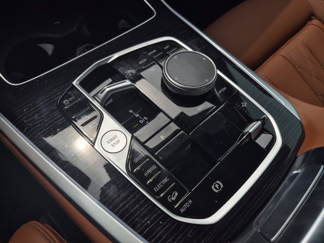 Used 2026 BMW X5 xDrive50e w/ M Sport Package AWD/4WD image 41