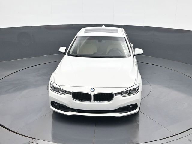 Used 2018 BMW 320i Sedan RWD image 14