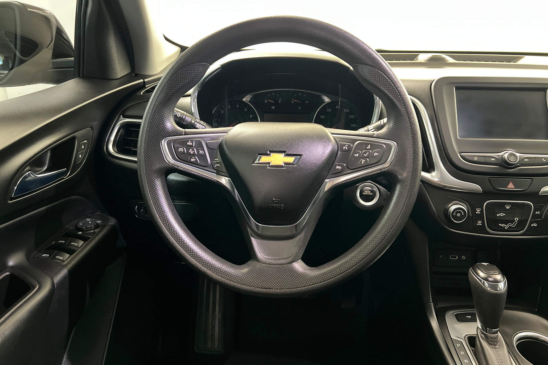 Used 2020 Chevrolet Equinox LT FWD image 13