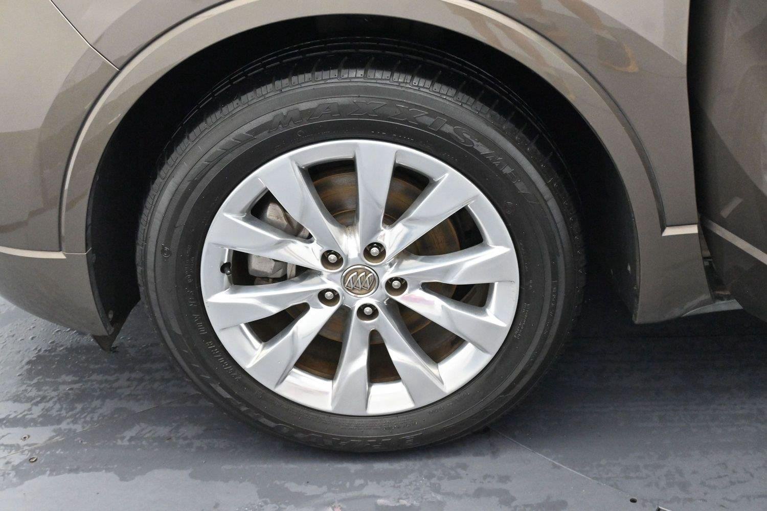 Used 2017 Buick Envision Essence FWD image 41