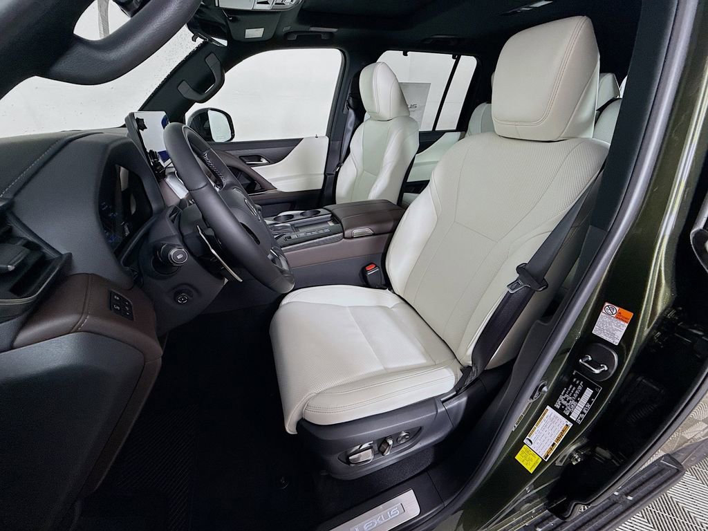 New 2026 Lexus LX 600 4WD w/ Luxury Package image 16