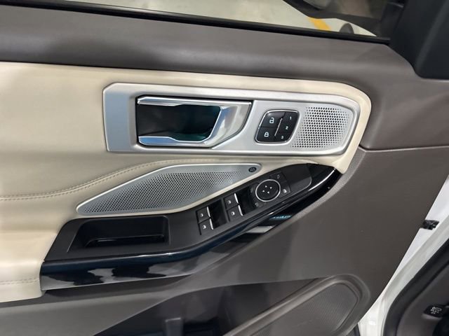 Used 2022 Ford Explorer Platinum w/ Equipment Group 601A image 15