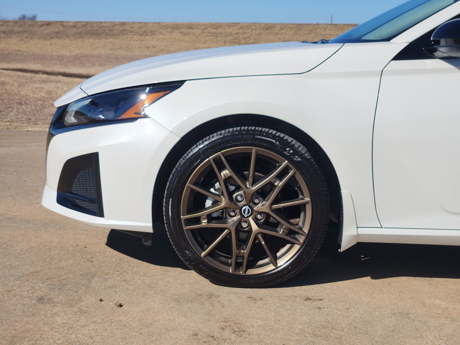 Used 2025 Nissan Altima 2.5 SR w/ SR Premium Package image 13