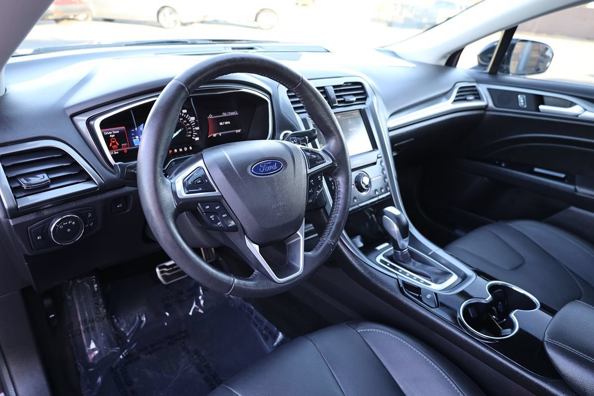 Used 2016 Ford Fusion Titanium AWD/4WD image 20
