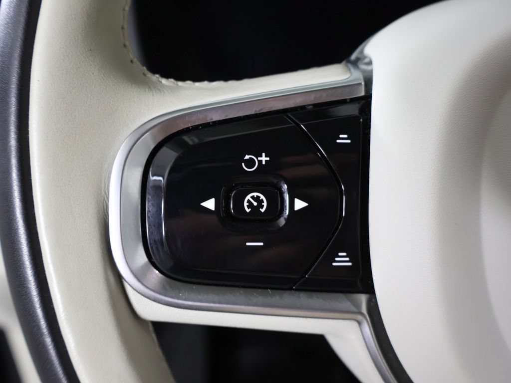 Used 2024 Volvo XC90 T8 Ultimate w/ Lounge Package AWD/4WD image 54