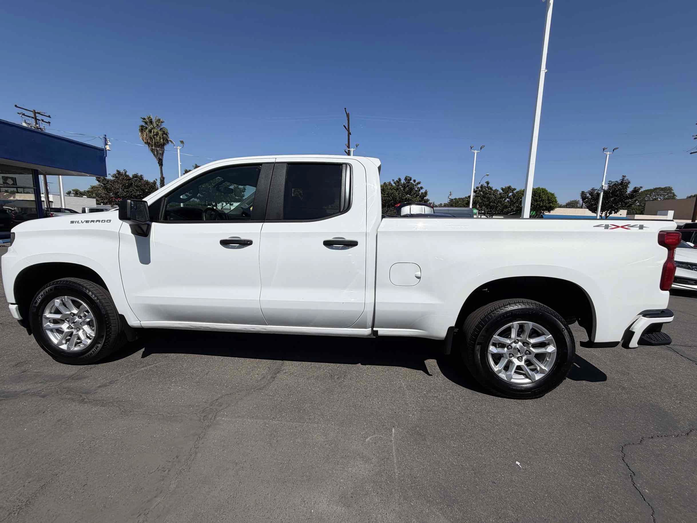 Used 2020 Chevrolet Silverado 1500 W/T w/ WT Convenience Package AWD/4WD image 2