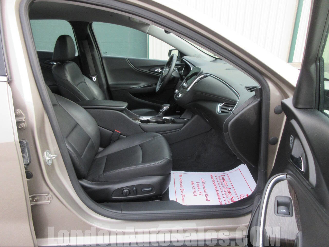 Used 2024 Chevrolet Malibu LT image 15