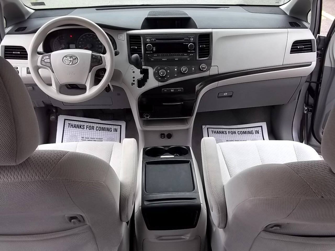 Used 2011 Toyota Sienna LE FWD image 4