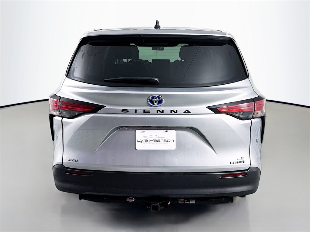 Used 2022 Toyota Sienna LE image 10