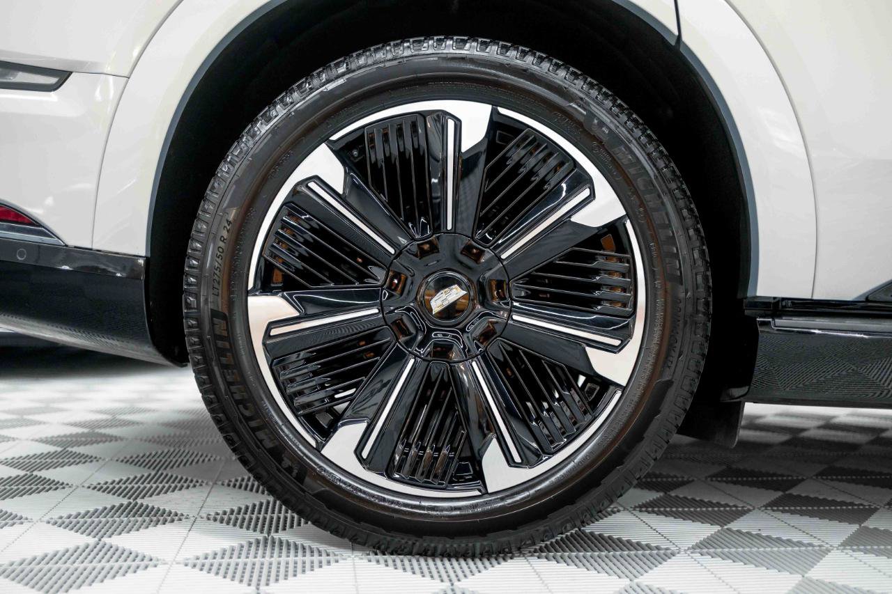 Used 2025 Cadillac Escalade IQ Sport 2 AWD/4WD image 39