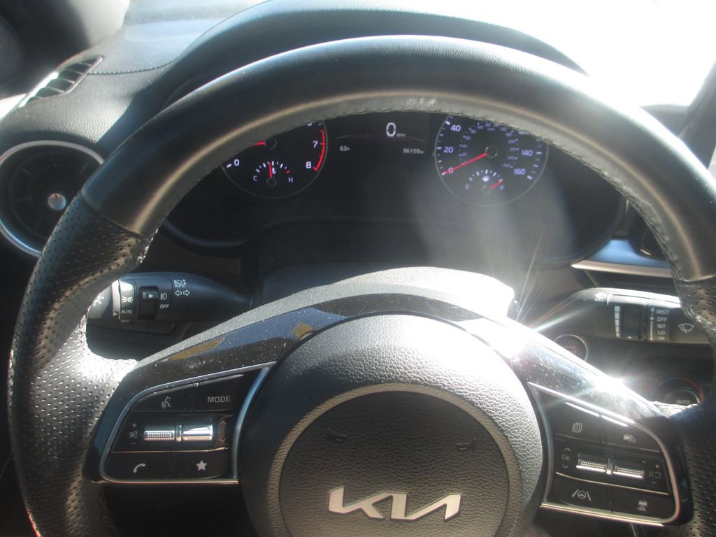Used 2023 Kia Forte GT-Line w/ GT-Line Premium Package FWD image 24