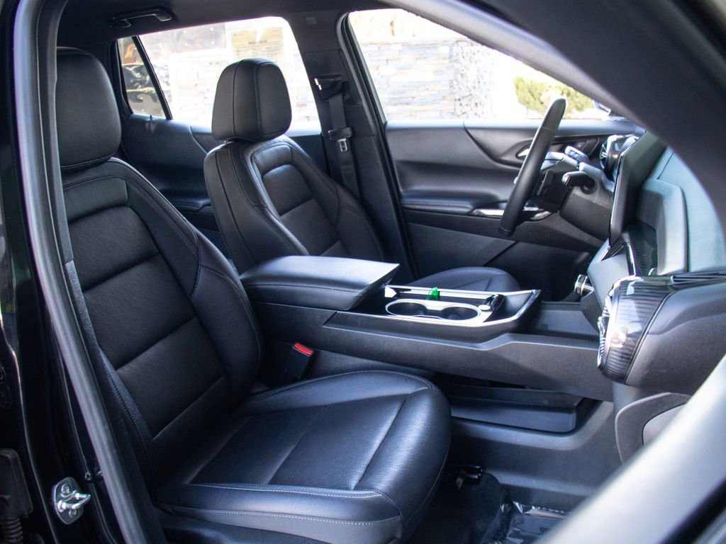 Used 2025 Chevrolet Equinox LT w/ Convenience Package II image 18