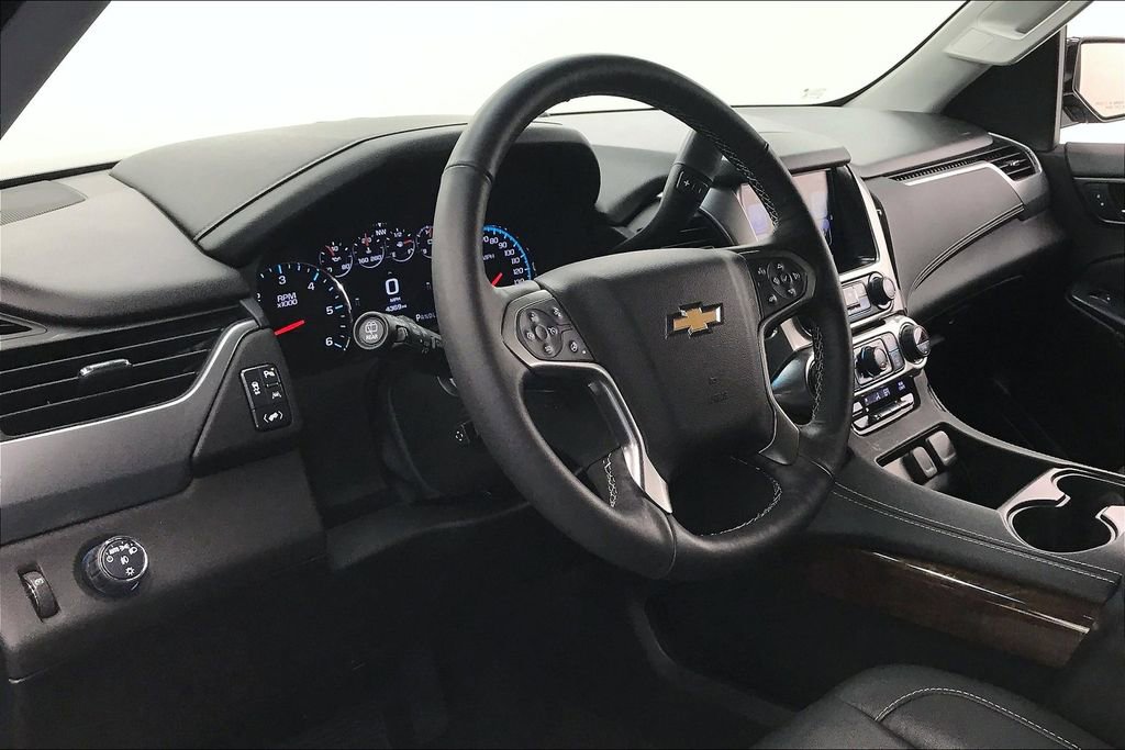 Used 2017 Chevrolet Tahoe LT w/ Luxury Package RWD image 13