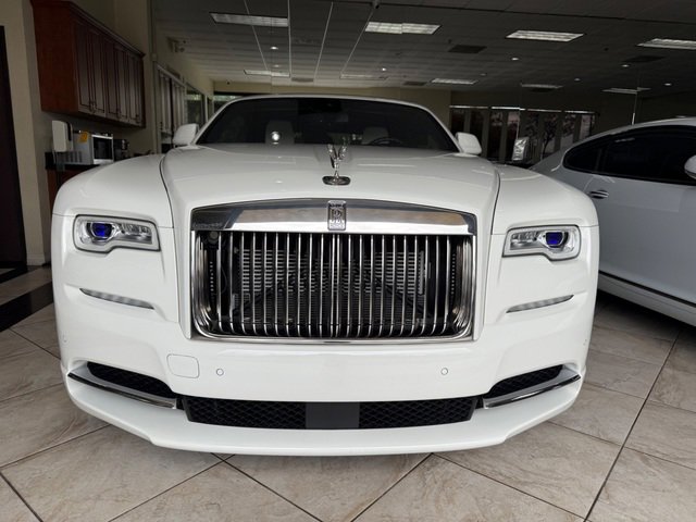 Used 2016 Rolls-Royce Dawn RWD image 8