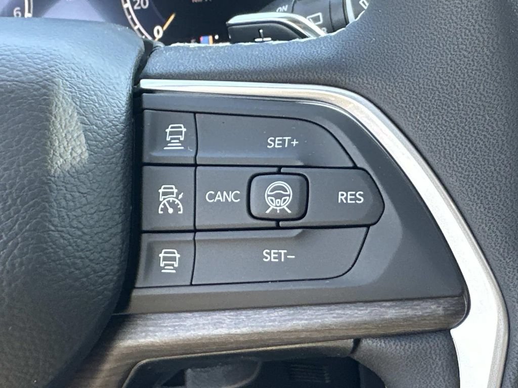 New 2026 Jeep Grand Cherokee Altitude AWD/4WD image 26