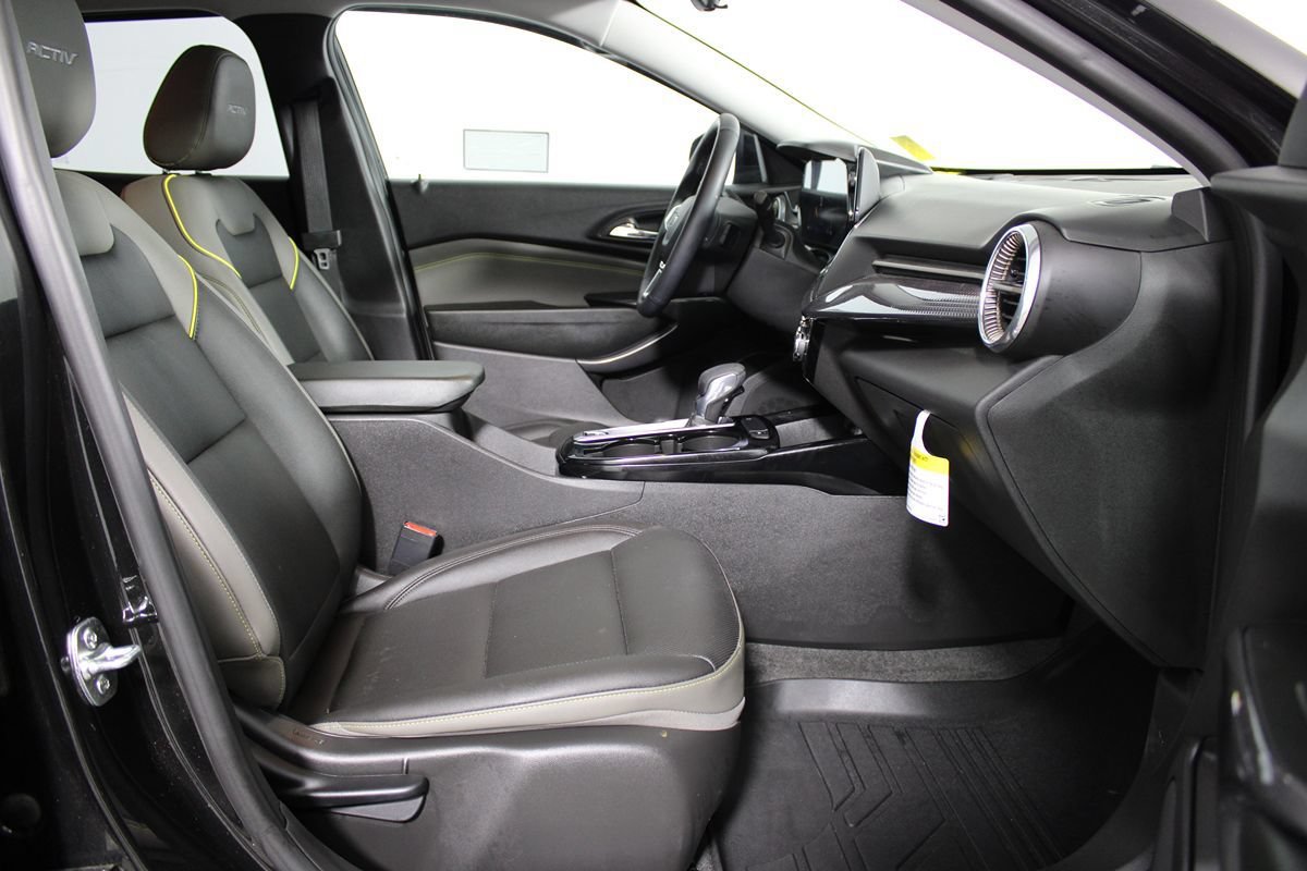 Used 2026 Chevrolet Trax ACTIV FWD image 28