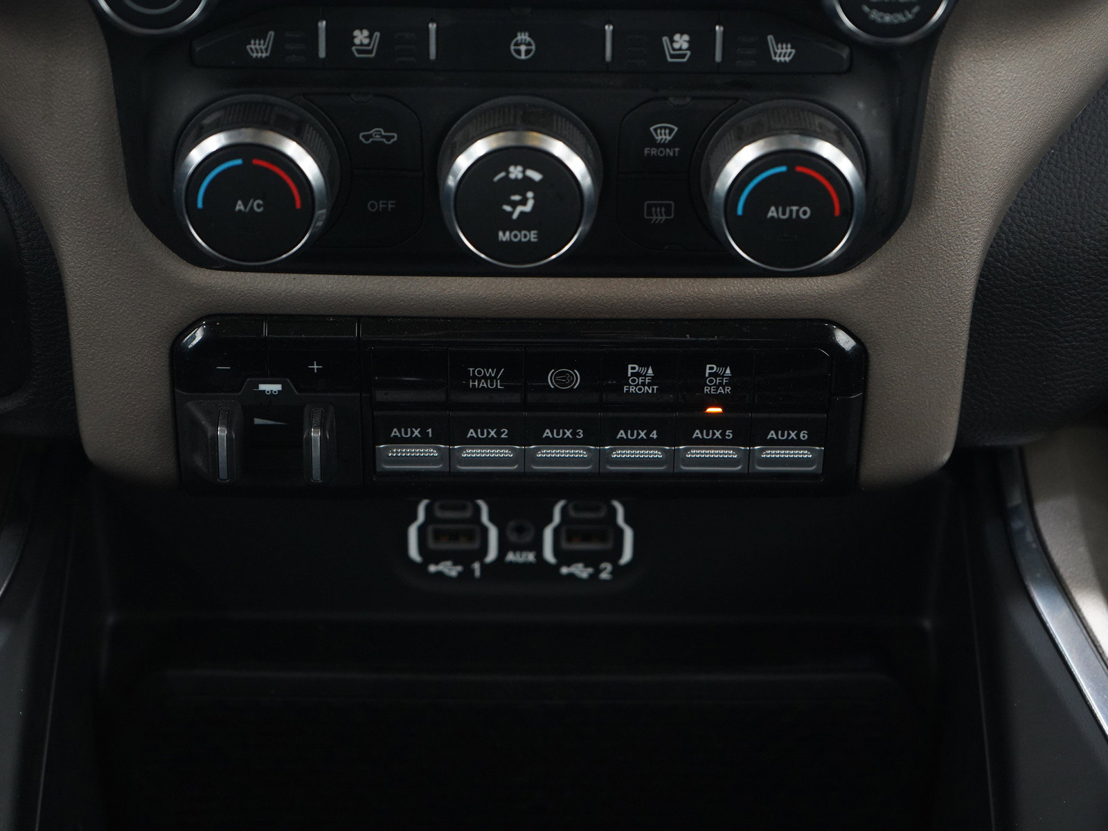 Used 2021 RAM 3500 Laramie image 16