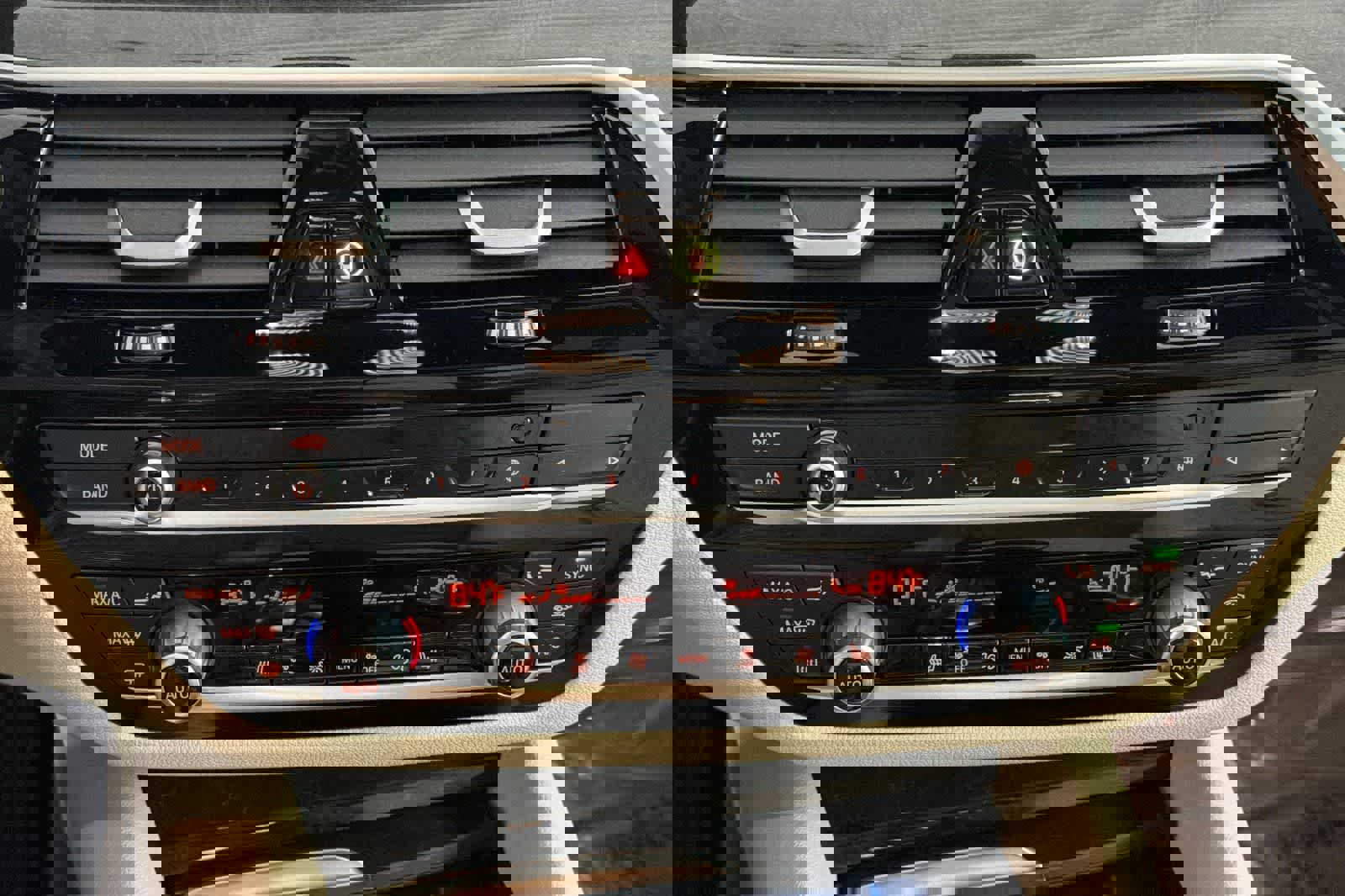 Used 2023 BMW 530e w/ Executive Package image 20