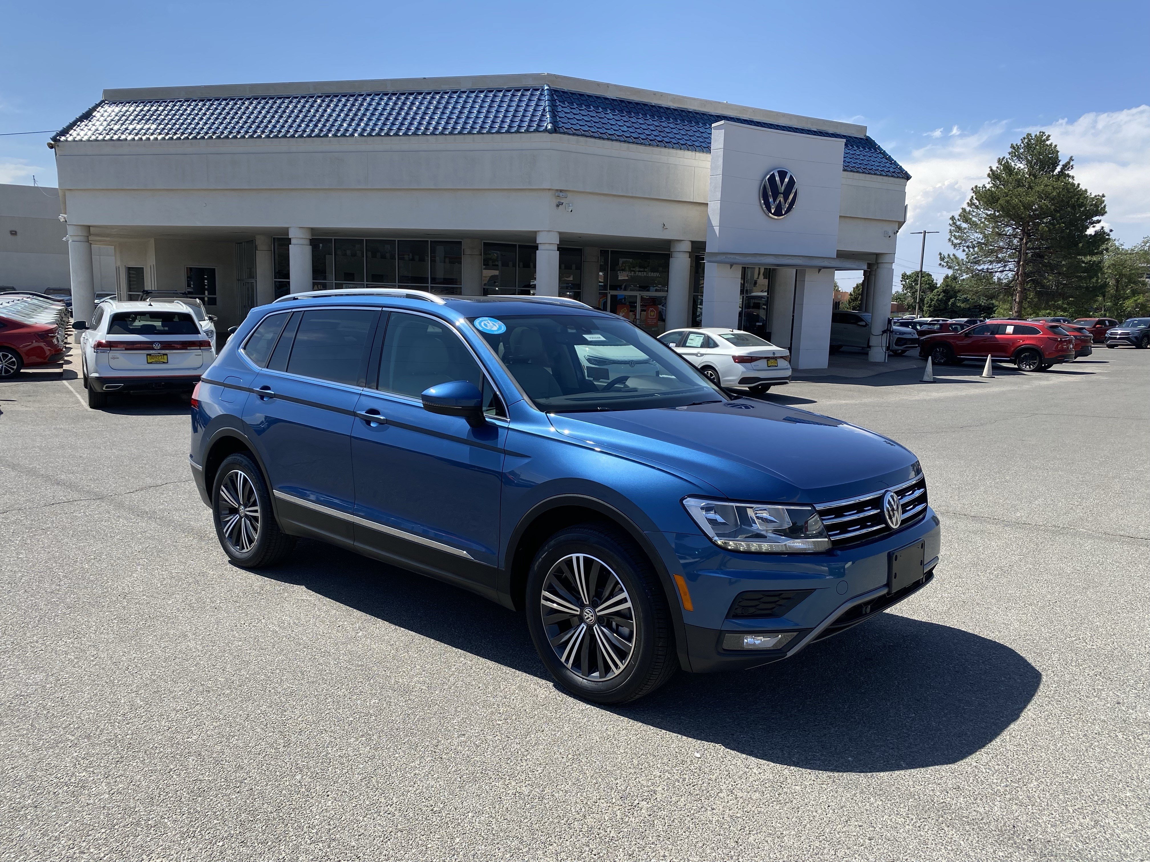 Used 2019 Volkswagen Tiguan SEL AWD/4WD image 48