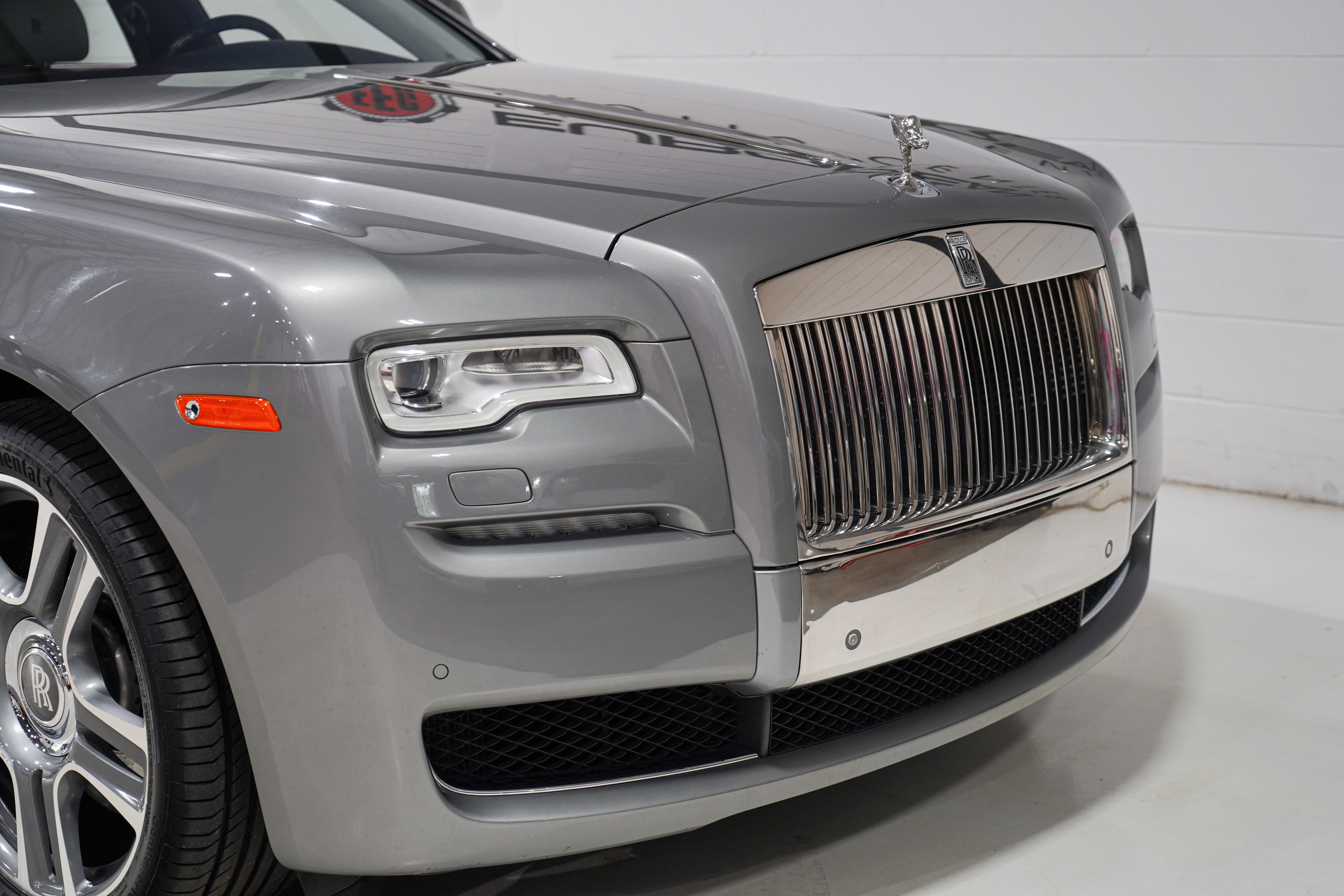 Used 2015 Rolls-Royce Ghost RWD image 25