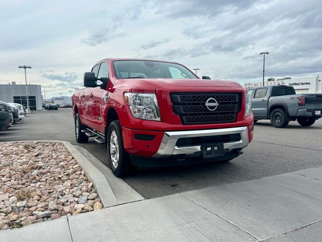 Used 2024 Nissan Titan SV w/ SV Convenience Package image 3