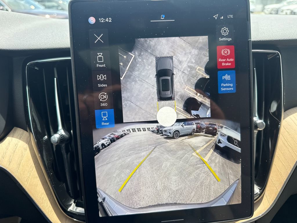 New 2026 Volvo XC60 B5 Plus w/ Protection Package Premier image 13