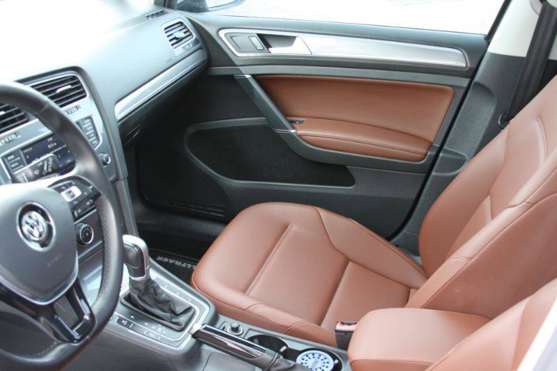 Used 2017 Volkswagen Golf Alltrack SE image 30