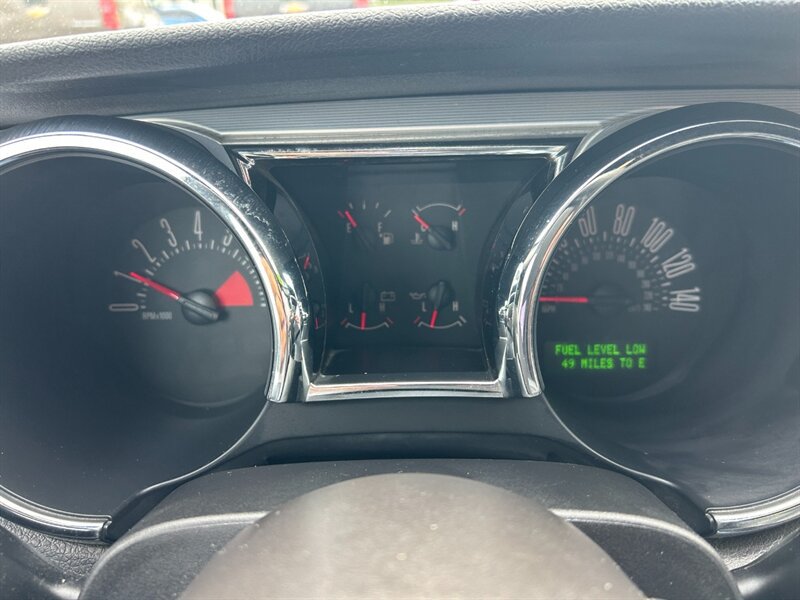 Used 2005 Ford Mustang GT Premium RWD image 17