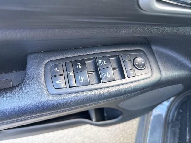 Used 2020 Jeep Grand Cherokee Altitude AWD/4WD image 16