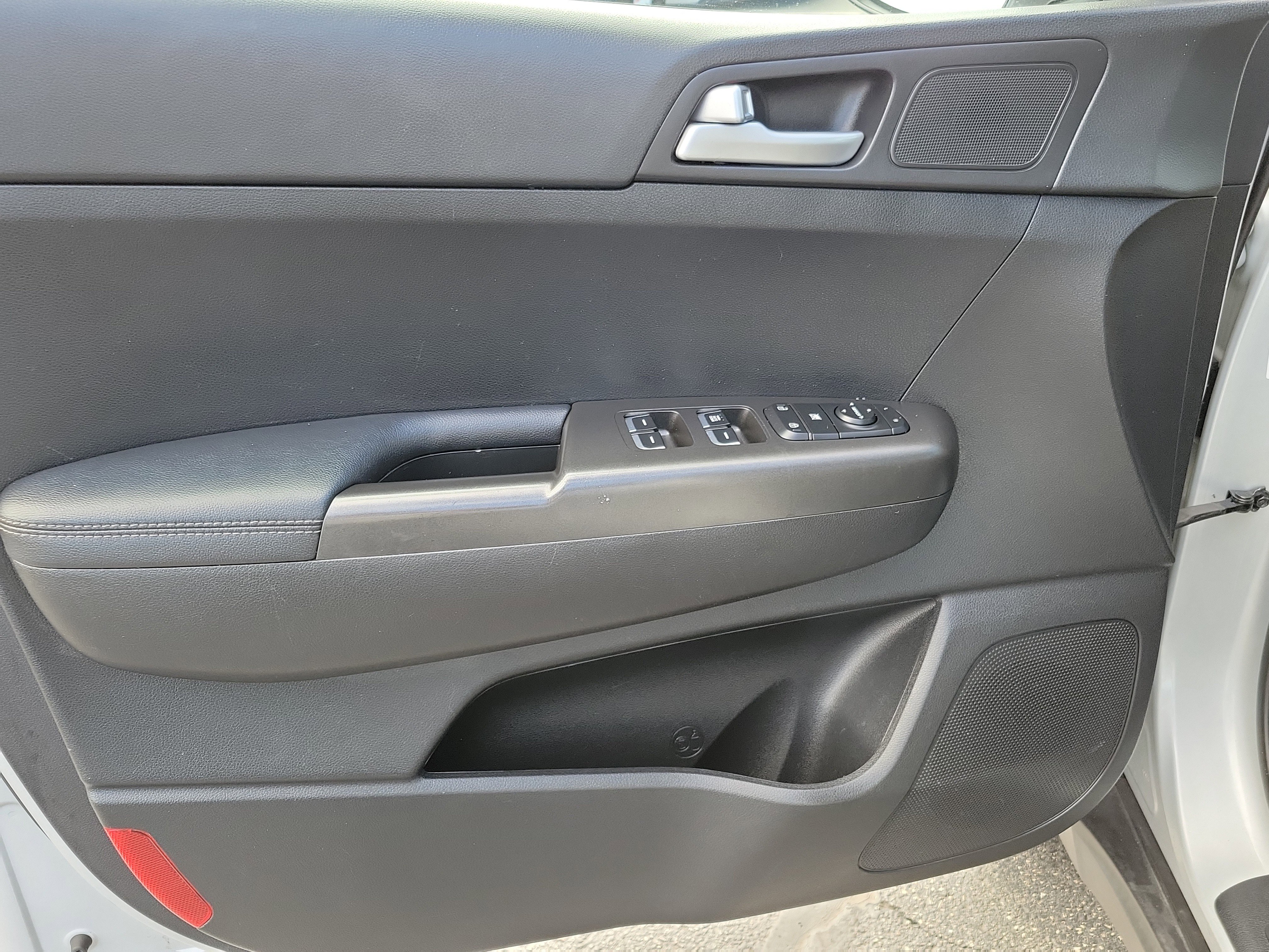 Used 2021 Kia Sportage LX image 17