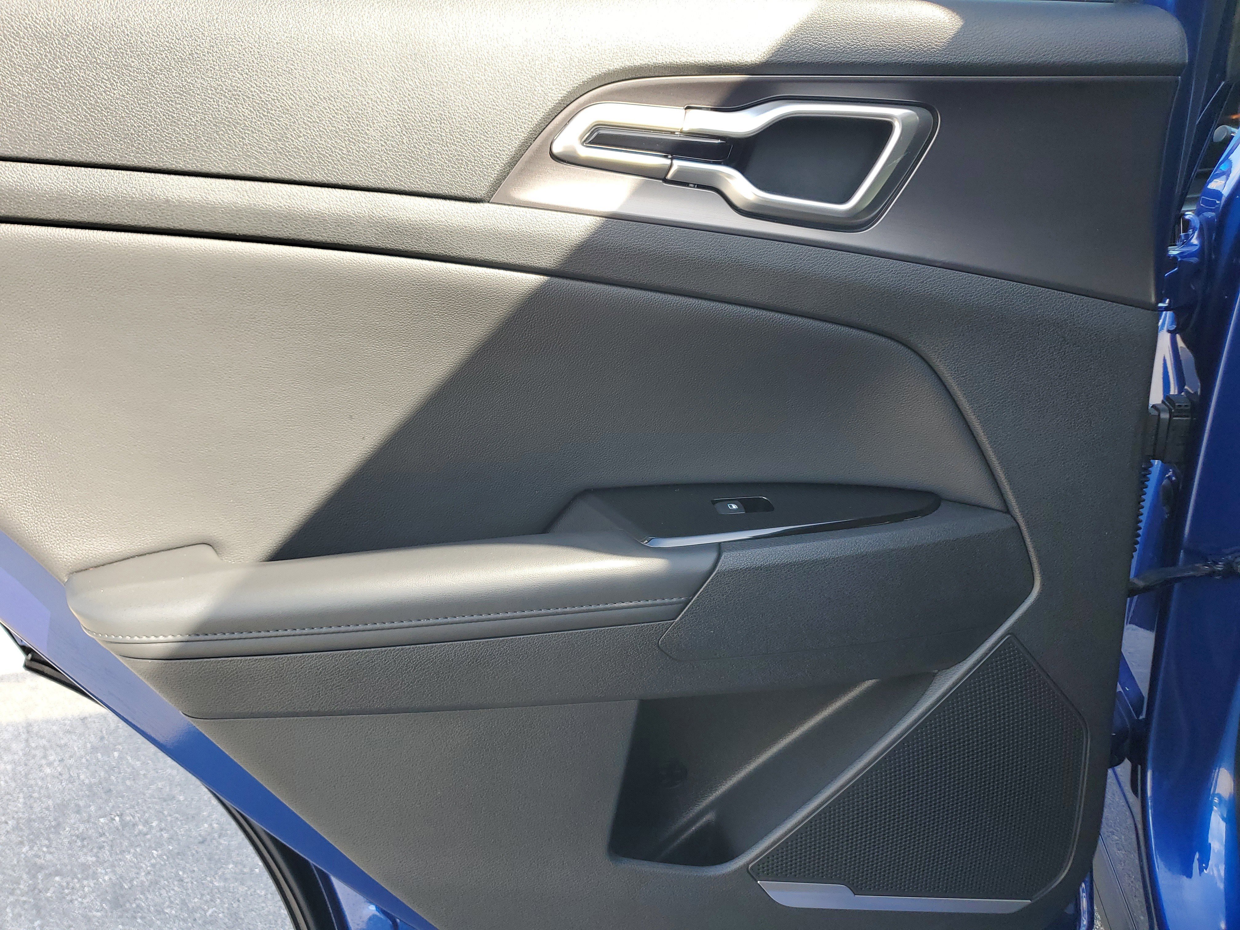 Used 2023 Kia Sportage EX image 29