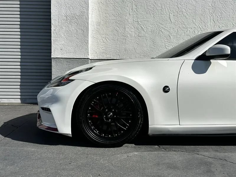 Used 2018 Nissan 370Z Coupe RWD image 20