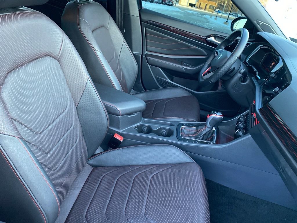 Used 2023 Volkswagen Jetta GLI Autobahn w/ GLI Black Package image 9