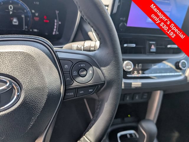 Used 2025 Toyota Corolla Cross XLE AWD/4WD image 17