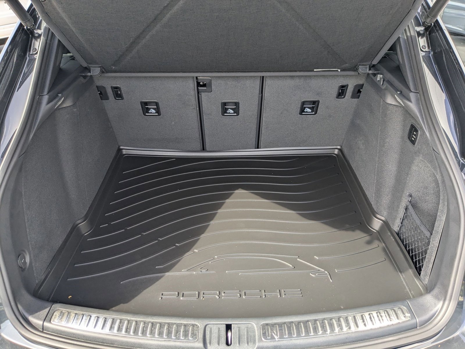 New 2025 Porsche Macan S image 23